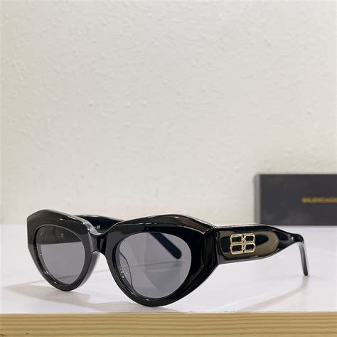 replica balenciaga sunglasses